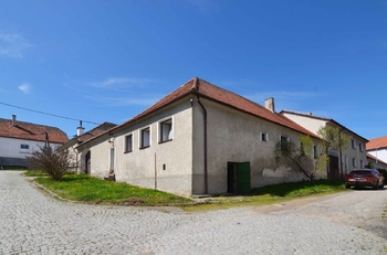 Prodej domu 300 m², Miličín