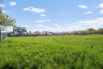 Prodej pozemku 1032 m², Tuklaty