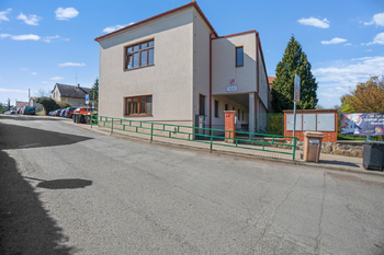 Prodej pozemku 1032 m², Tuklaty