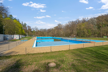 Prodej pozemku 1032 m², Tuklaty