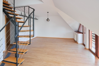 Pronájem bytu 4+kk v osobním vlastnictví 99 m², Hostivice