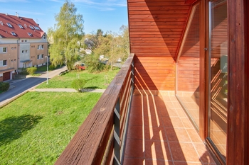 Pronájem bytu 4+kk v osobním vlastnictví 99 m², Hostivice