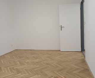 Na podlahách jsou parkety - Pronájem bytu 2+kk v osobním vlastnictví 58 m², Sedlčany