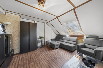 Prodej domu 200 m², Měnín