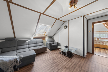 Prodej domu 200 m², Měnín