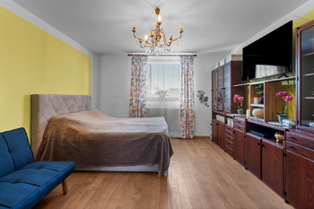 Prodej domu 200 m², Měnín