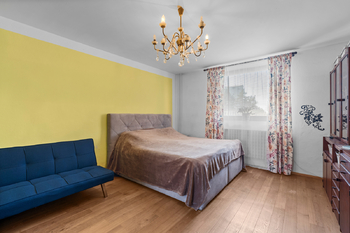 Prodej domu 200 m², Měnín