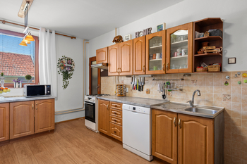 Prodej domu 200 m², Měnín