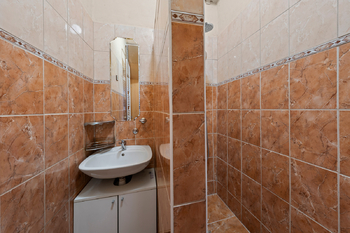 Prodej domu 200 m², Měnín