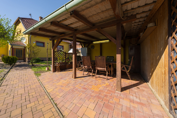 Prodej domu 200 m², Měnín