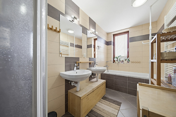 Prodej bytu 3+kk v osobním vlastnictví 90 m², Praha 10 - Kolovraty