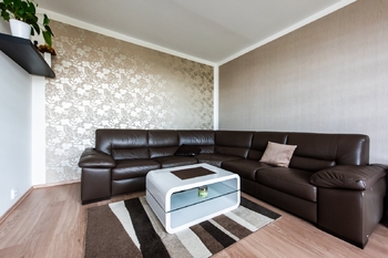 Byt 3+1, po kompletní nadstandardní rekonstrukci, 73 m2+lodžie, Horníkova, Líšeň, Brno - Prodej bytu 3+1 v osobním vlastnictví 73 m², Brno