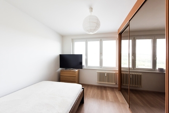 Byt 3+1, po kompletní nadstandardní rekonstrukci, 73 m2+lodžie, Horníkova, Líšeň, Brno - Prodej bytu 3+1 v osobním vlastnictví 73 m², Brno