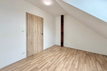 pracovna - Prodej domu 190 m², Všestary