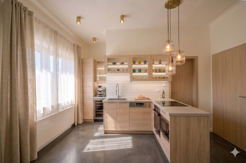 Prodej domu 550 m², Jablonec nad Nisou