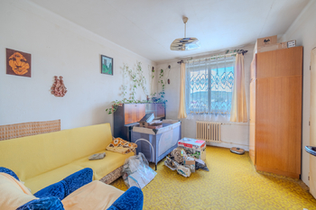 ložnice skutečný stav - Prodej bytu 2+1 v družstevním vlastnictví 52 m², Semily