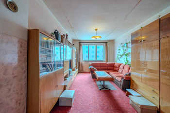 obývací pokoj skutečný stav - Prodej bytu 2+1 v družstevním vlastnictví 52 m², Semily