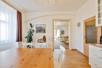 Prodej nájemního domu 266 m², Tábor