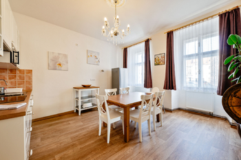 Prodej nájemního domu 266 m², Tábor