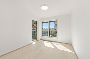 Pronájem bytu 3+kk v osobním vlastnictví 77 m², Praha 9 - Hloubětín