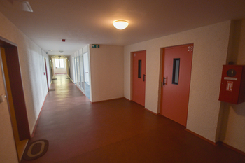Výtah a chodba - Pronájem bytu 1+kk v osobním vlastnictví 36 m², Praha 9 - Letňany