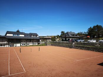 Sportovní areál Trhovky - Prodej domu 200 m², Milešov