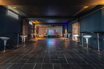 Pronájem obchodních prostor 140 m², Břidličná