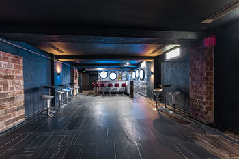 Pronájem obchodních prostor 140 m², Břidličná