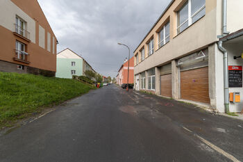 Pronájem obchodních prostor 140 m², Břidličná