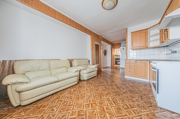 Prodej pozemku 695 m², Říčany