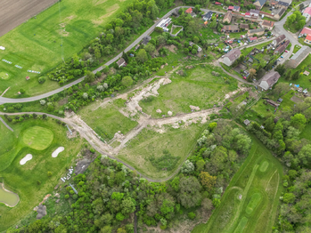 Prodej pozemku 1000 m², Bitozeves