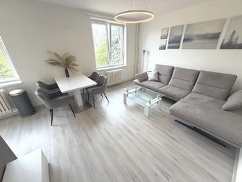 Pronájem bytu 4+kk v družstevním vlastnictví 83 m², Praha 5 - Smíchov