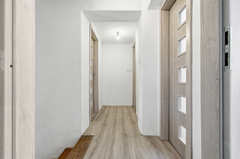 Prodej domu 207 m², Lnáře