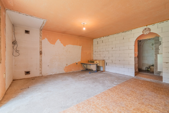 Prodej domu 207 m², Lnáře