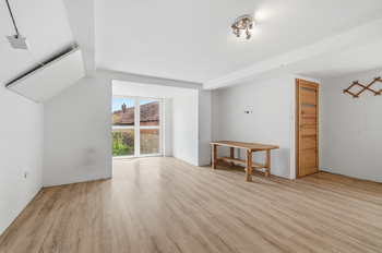Prodej domu 207 m², Lnáře