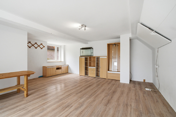 Prodej domu 207 m², Lnáře