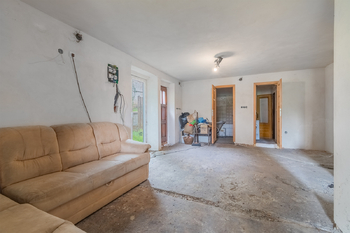 Prodej domu 207 m², Lnáře