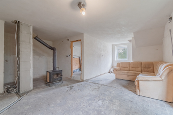 Prodej domu 207 m², Lnáře