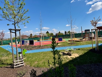 Dětská hřiště - Prodej bytu 2+kk v osobním vlastnictví 38 m², Říčany