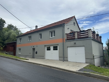 Prodej domu 200 m², Hodkovice nad Mohelkou