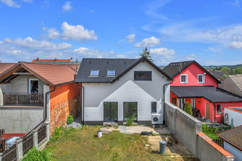 Prodej domu 160 m², Dolní Bousov