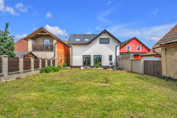 Prodej domu 160 m², Dolní Bousov