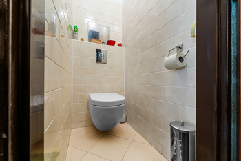 Prodej domu 218 m², Praha 8 - Libeň