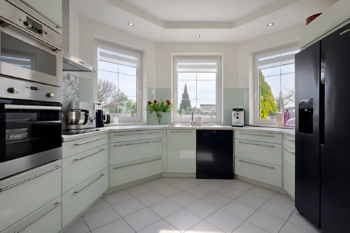 Prodej domu 243 m², Kly