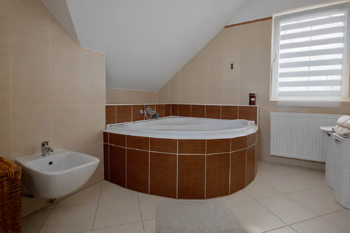 Prodej domu 243 m², Kly