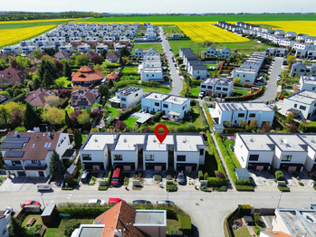 Pronájem domu 146 m², Praha 8 - Březiněves