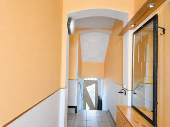 vstupní chodba - Prodej domu 180 m², Trmice