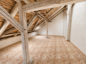 třetí patro - podkroví (půda) - Prodej domu 180 m², Trmice