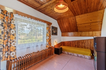 Pokoj v 2NP - Prodej chaty / chalupy 78 m², Klučenice
