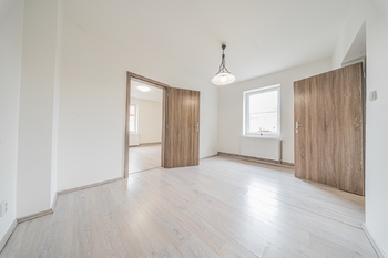 kuchyň - Prodej domu 73 m², Pchery